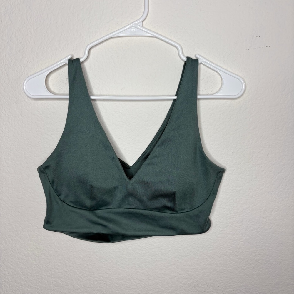 Victoria’s Secret sport Green V-Neck workout Top